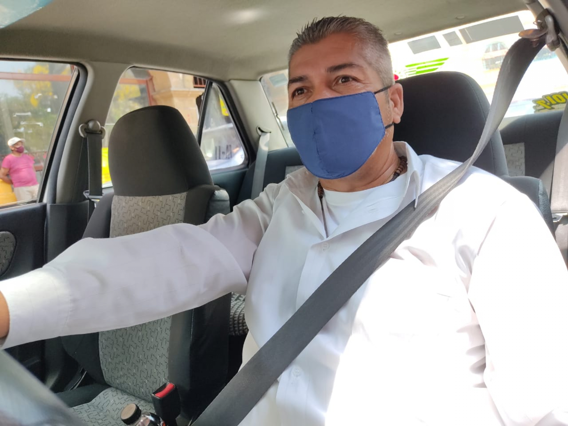 Piden vacunas para taxistas