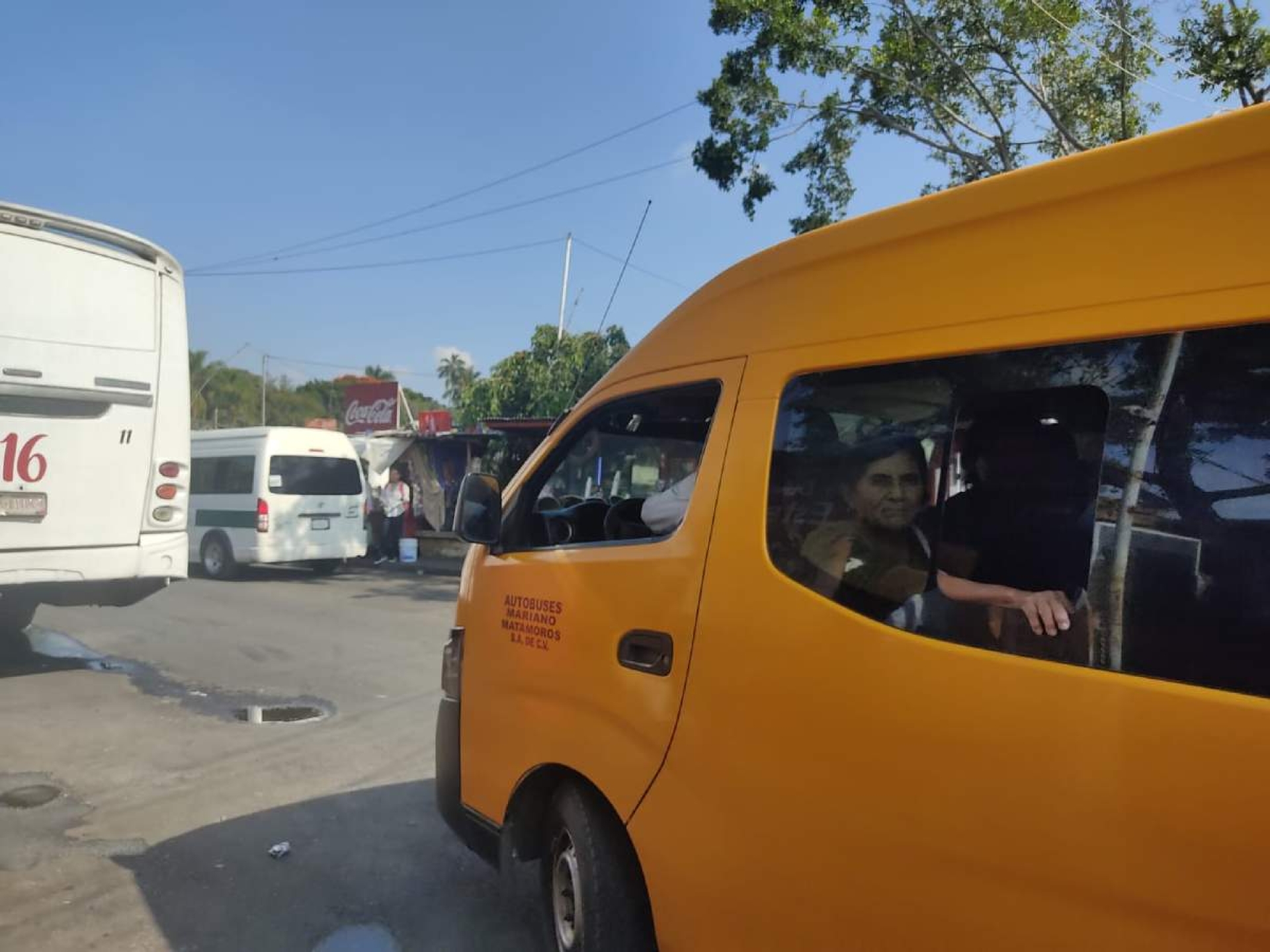 Le reclaman por el costo del pasaje