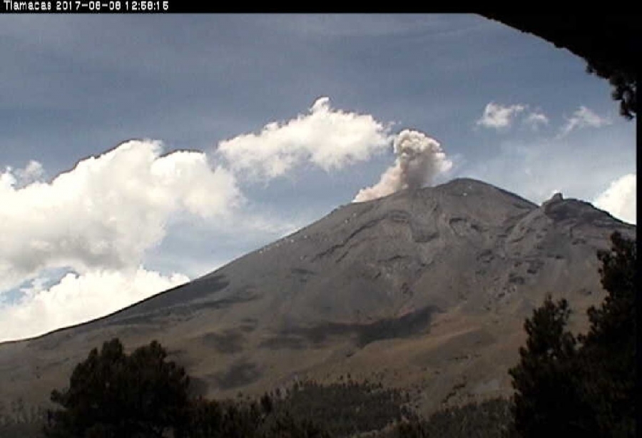 Emite 207 exhalaciones el Popocatépetl
