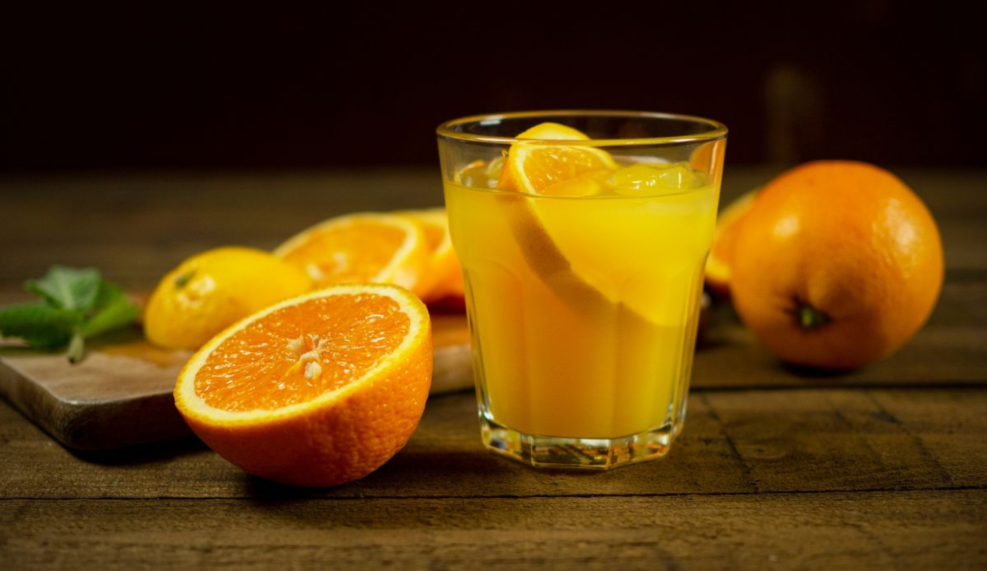 Beneficios del jugo de naranja en temporada de frío