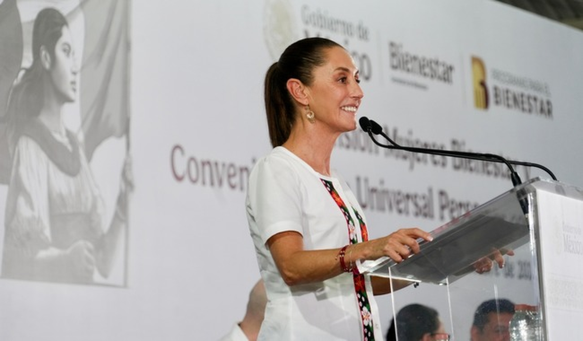 Gobierno y pueblo unidos; 'no puede haber divorcio', afirma Sheinbaum