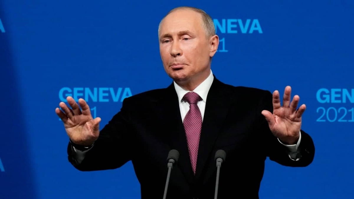 Putin anuncia regreso de sus embajadores de Estados Unidos y Rusia