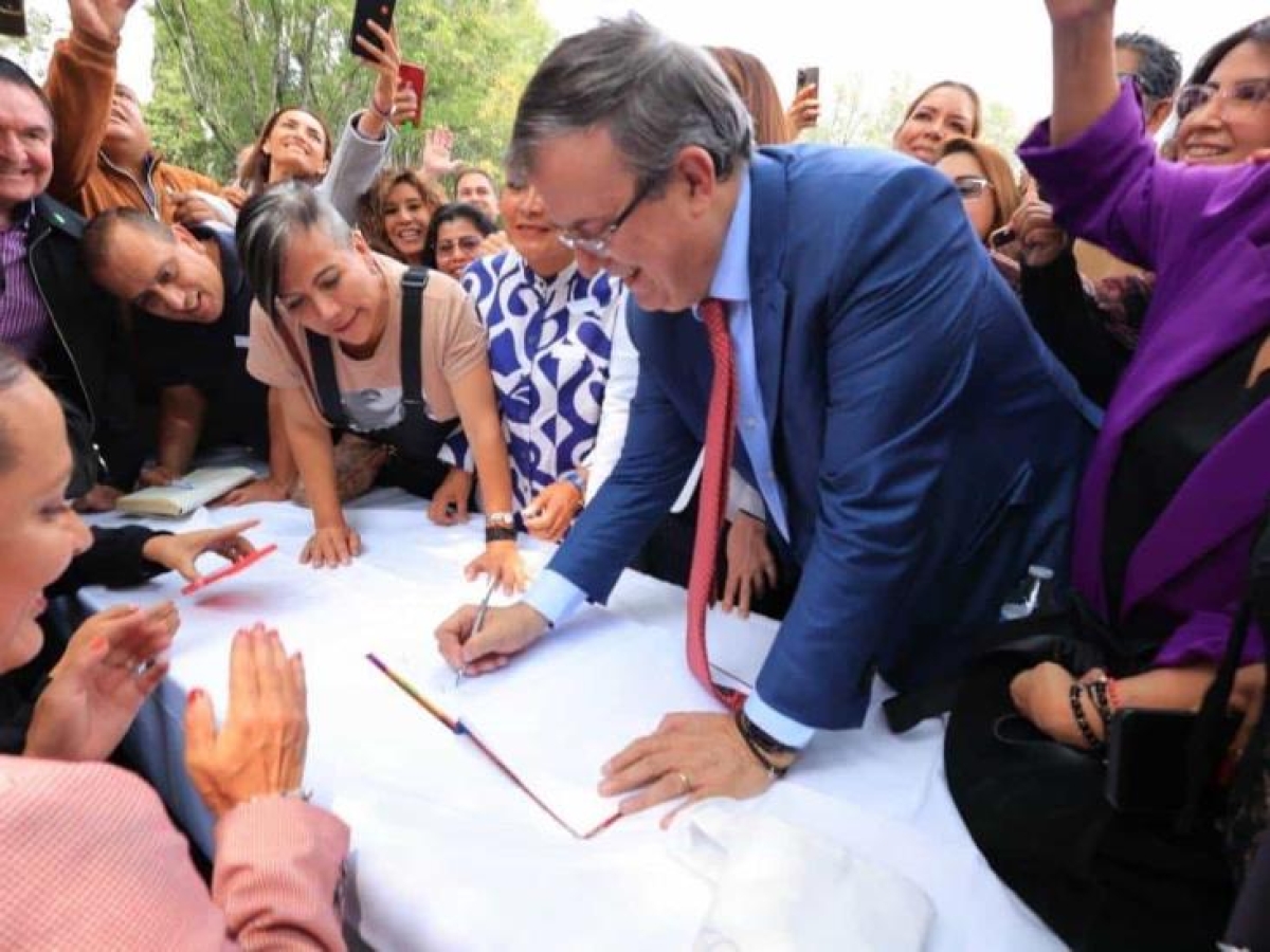Ebrard lanza asociación civil 'El camino de México'