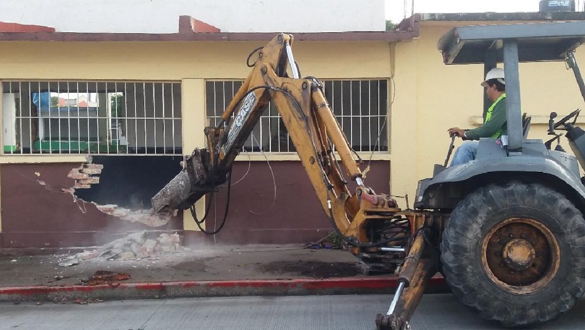 Rectifican y deciden demoler primaria en Cuautla