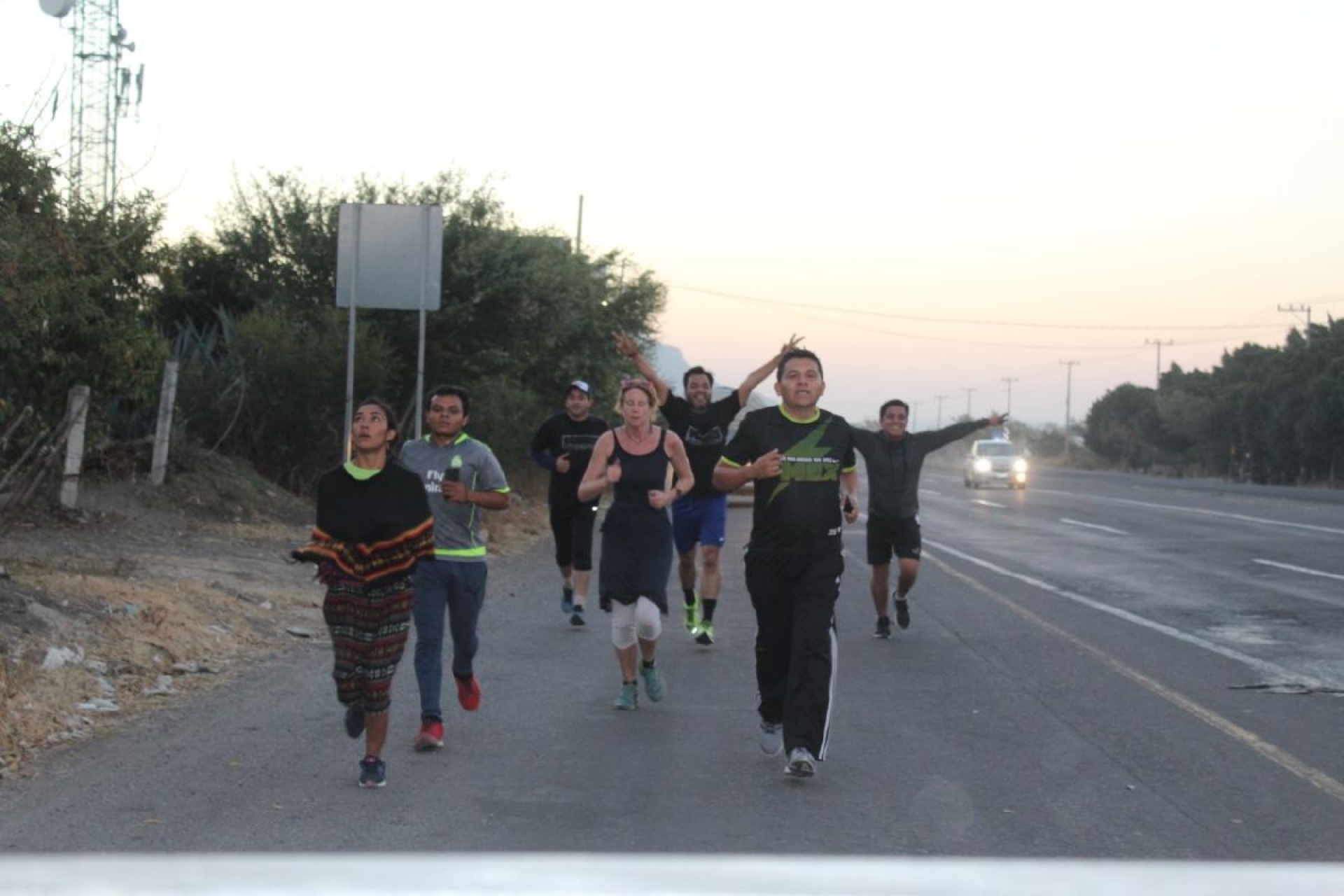 Reciben en Jantetelco a participantes de la 12 Carrera Kuauhtémok
