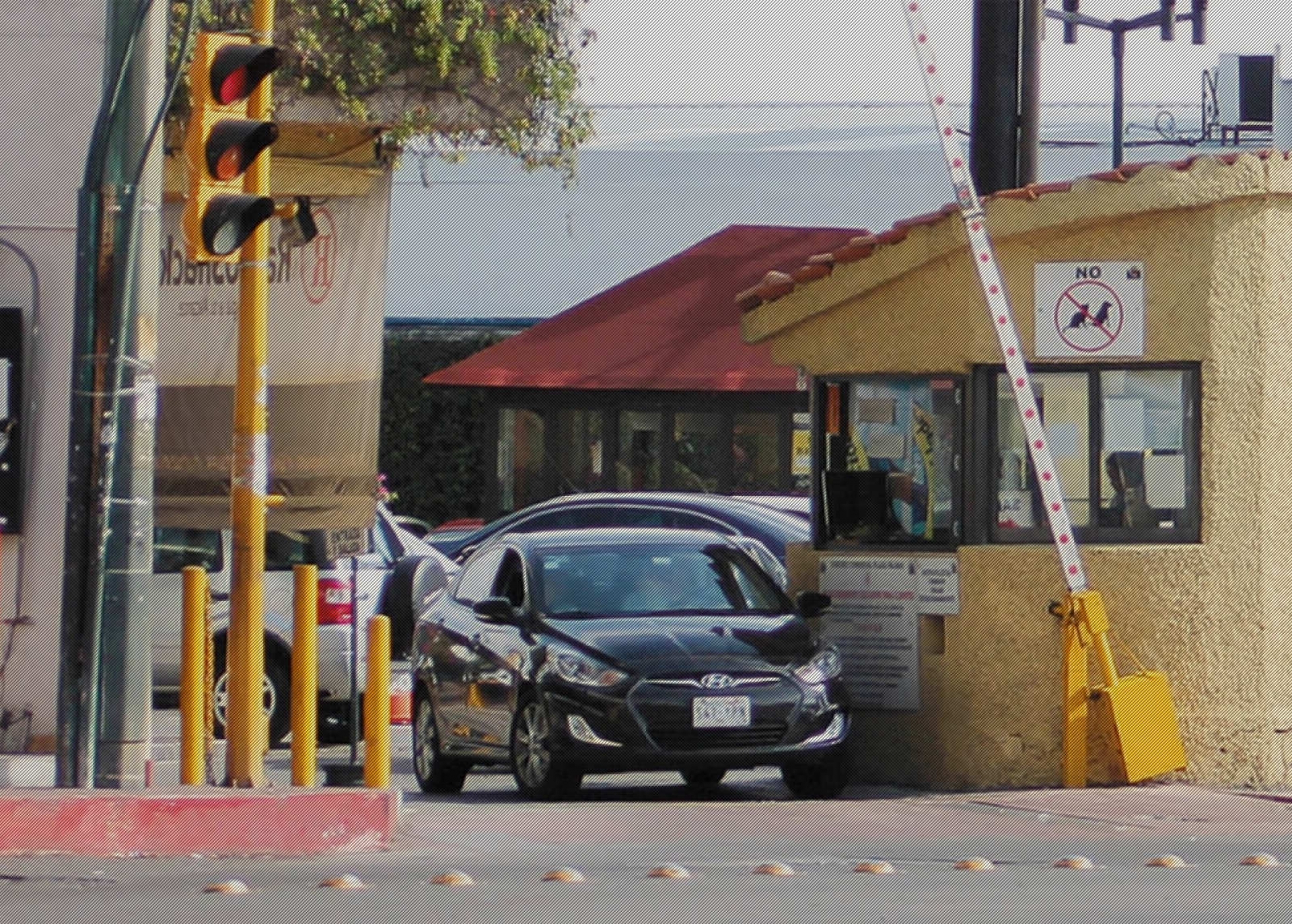 En vigor, estacionamiento gratuito en plazas
