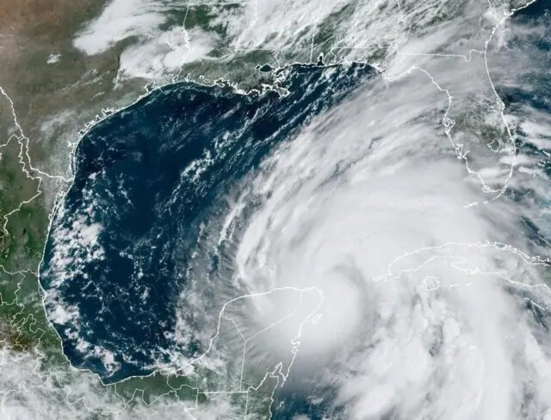 'Helene' se convierte en huracán categoría 1; alerta roja en Quintana Roo