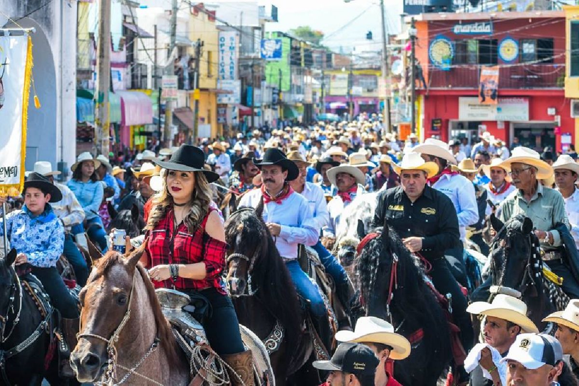 Rompe récord de asistencia la “Cabalgata de la Amistad” en Yautepec