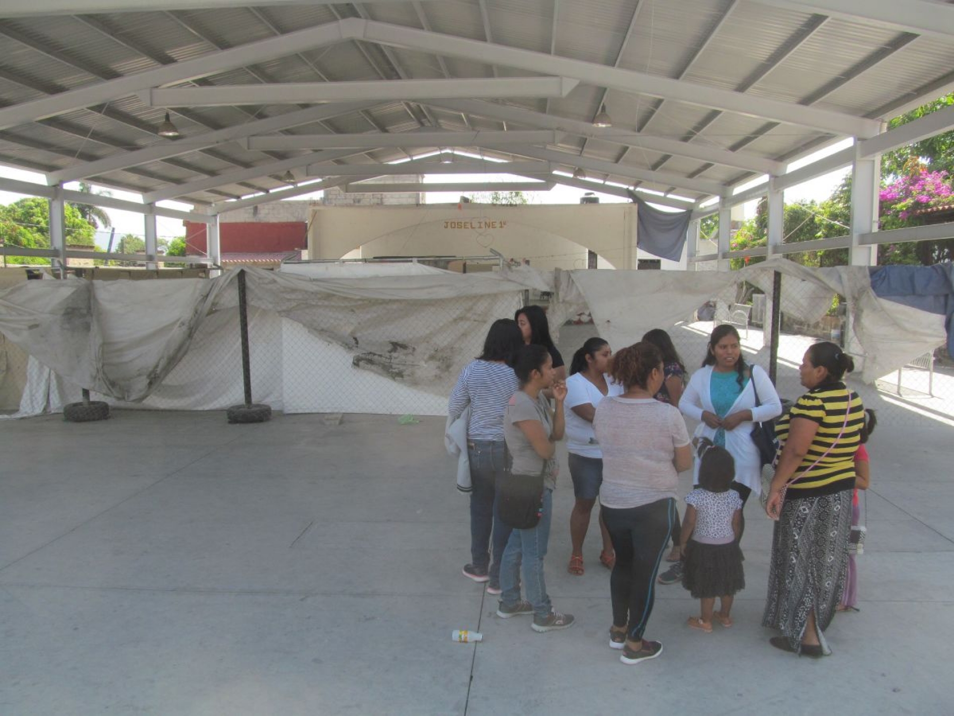 Padres de familia cierran jardín de niños en Tlaltizapán