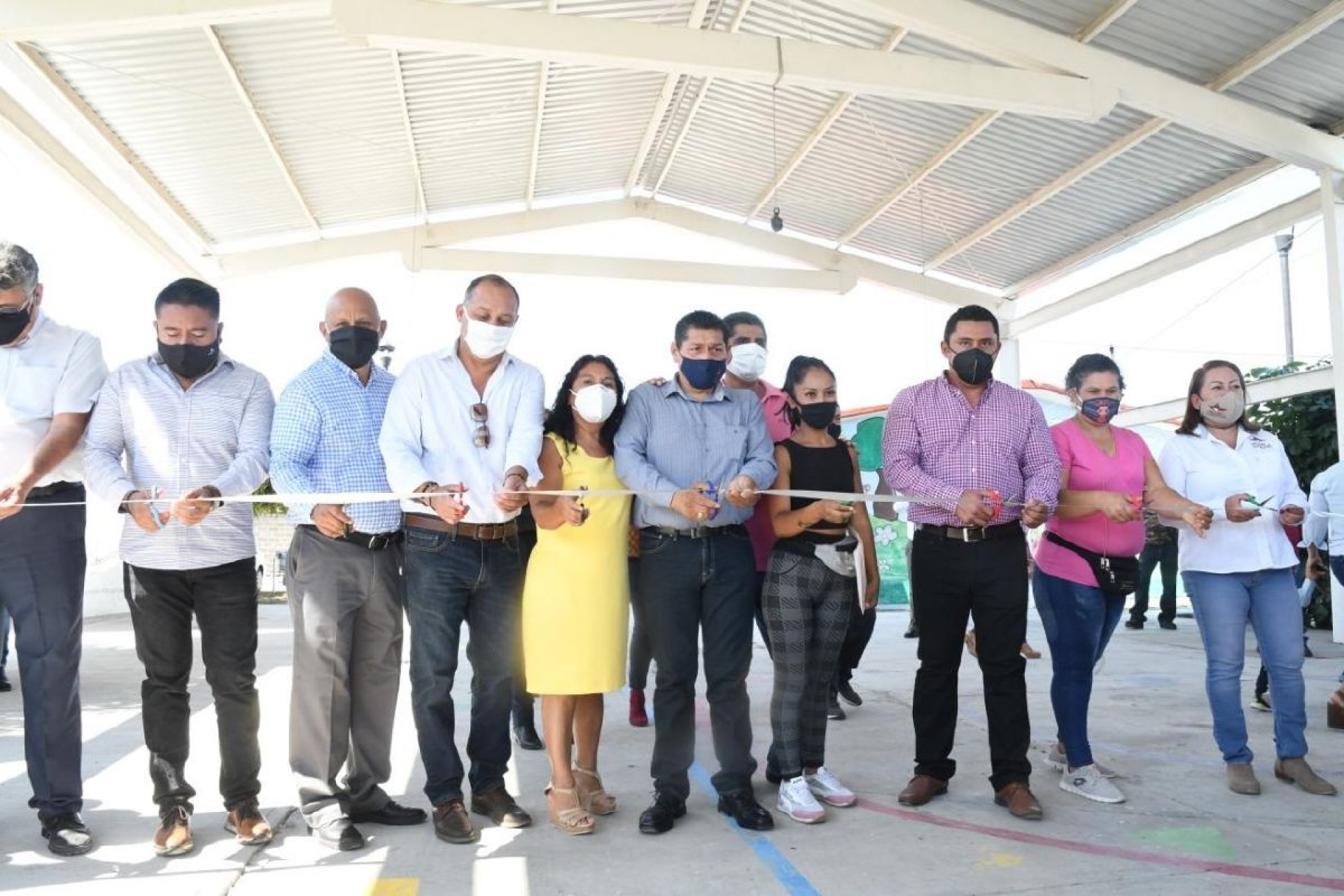 Entrega Jesús Corona cuatro obras en Cuautla