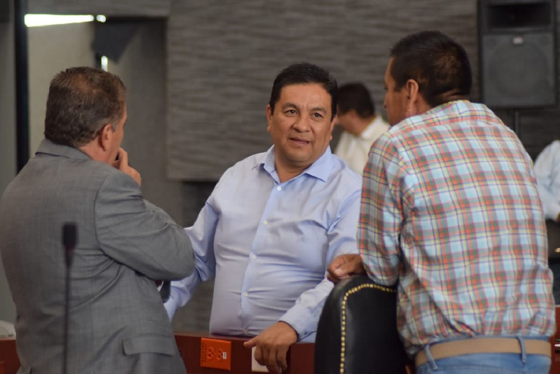 Diputados, al borde de la destitución