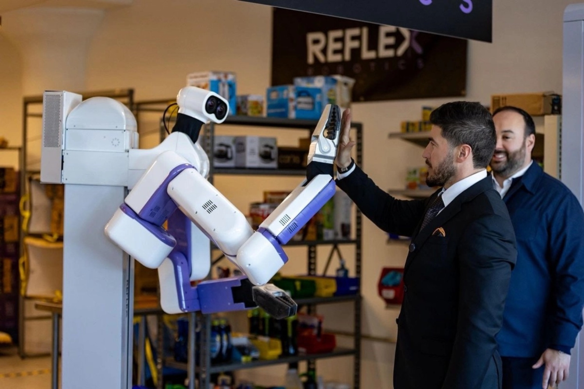 Nuevo León recibirá la primera planta de robots humanoides en América Latina