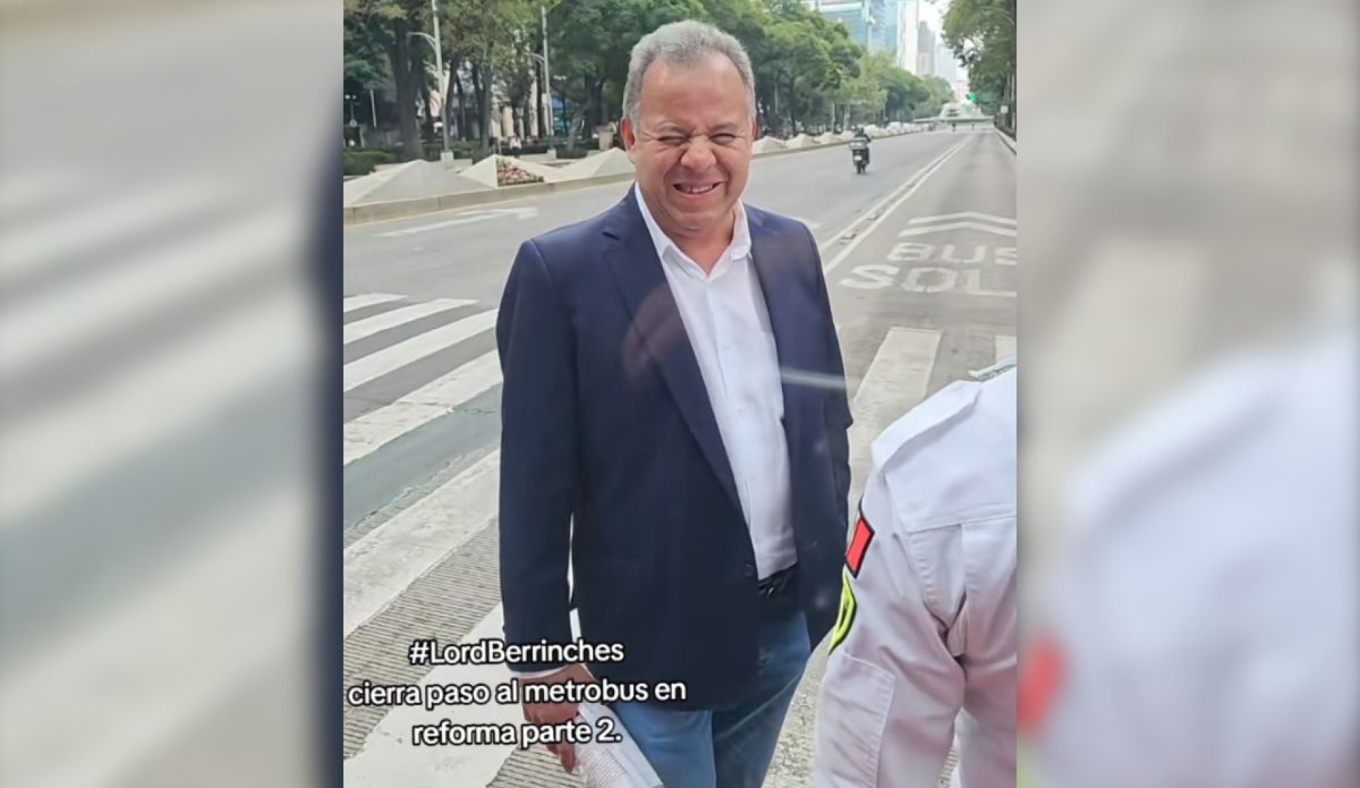 Hombre bloquea Metrobús en Reforma y se vuelve 'Lord Berrinches' en redes