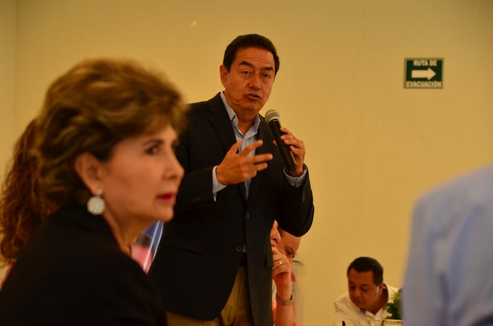Sostiene Víctor Caballero encuentro con líderes de PROCIVAC