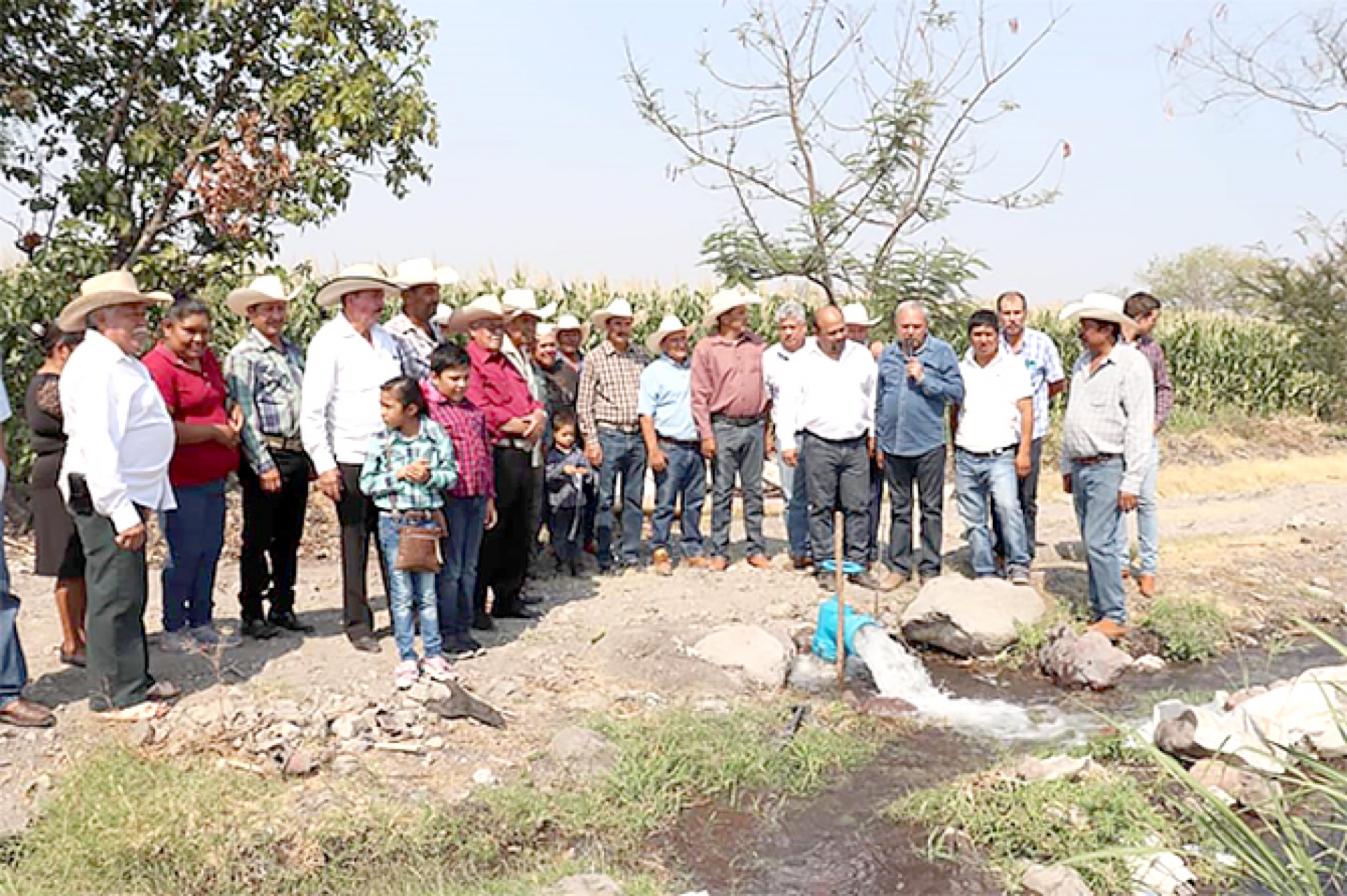 Entrega Ceagua pozo en Santa Ana
