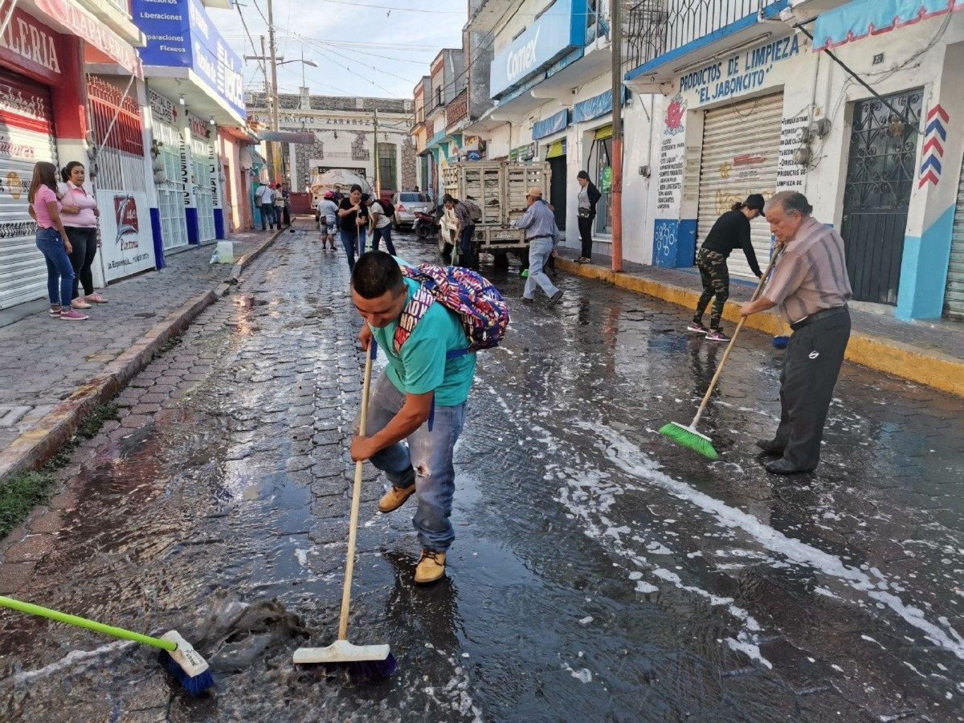 Realizan limpieza profunda en el primer cuadro de Yautepec