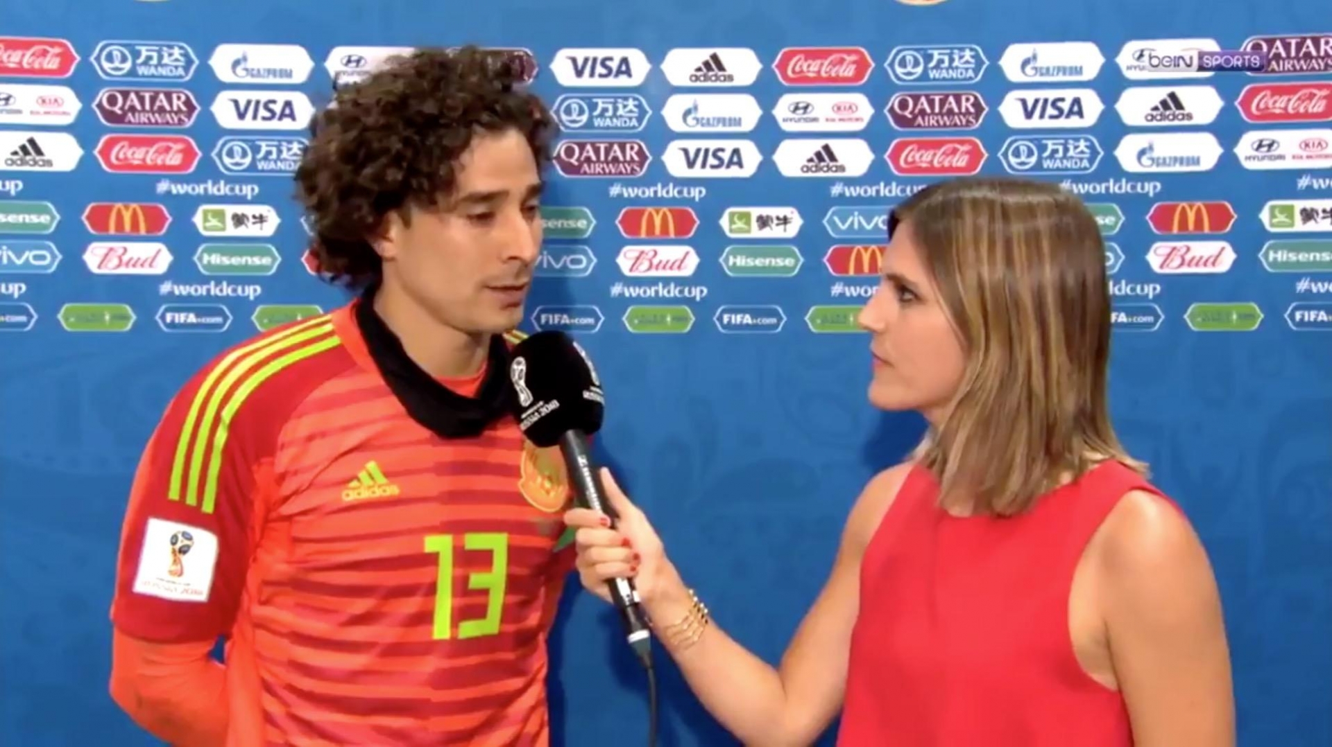 VIDEO: Enamora Memo Ochoa al hablar en francés durante entrevista