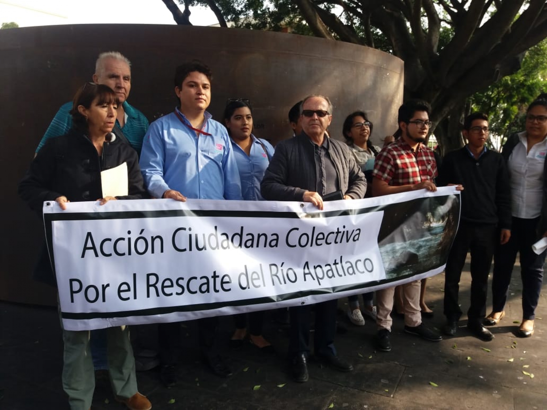 Ambientalistas realizan acciones legales en defensa del río Apatlaco
