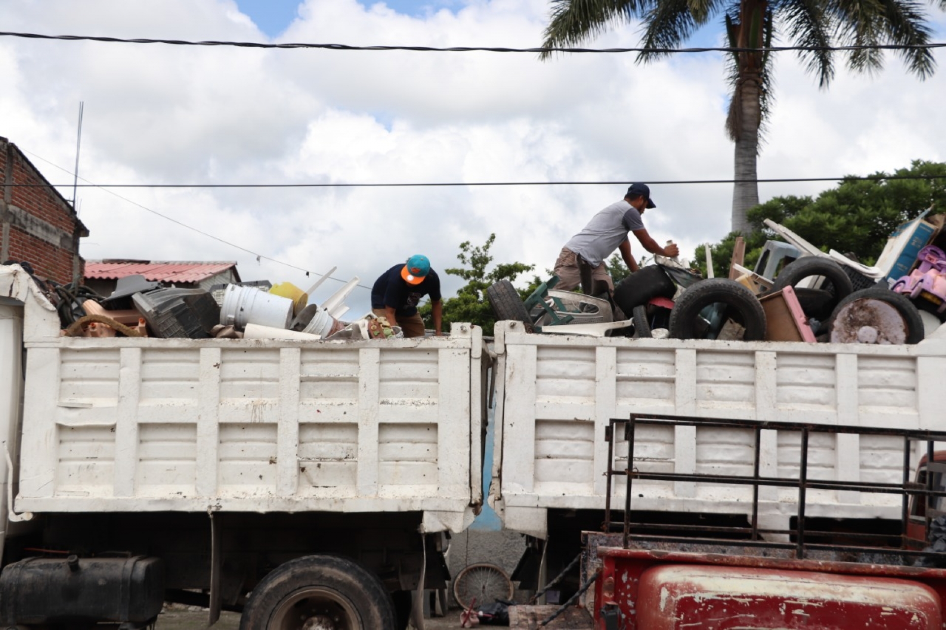 Realizan tercera jornada de descacharrización en Tlaquiltenango