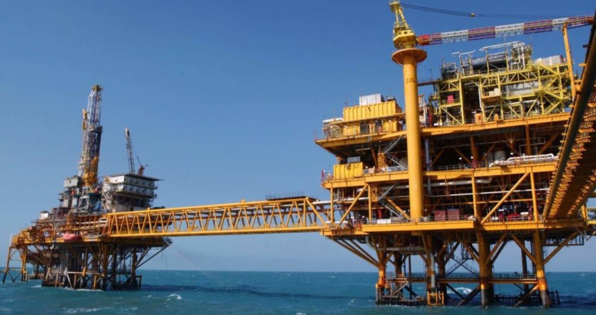 Precio del petróleo se mantiene estable