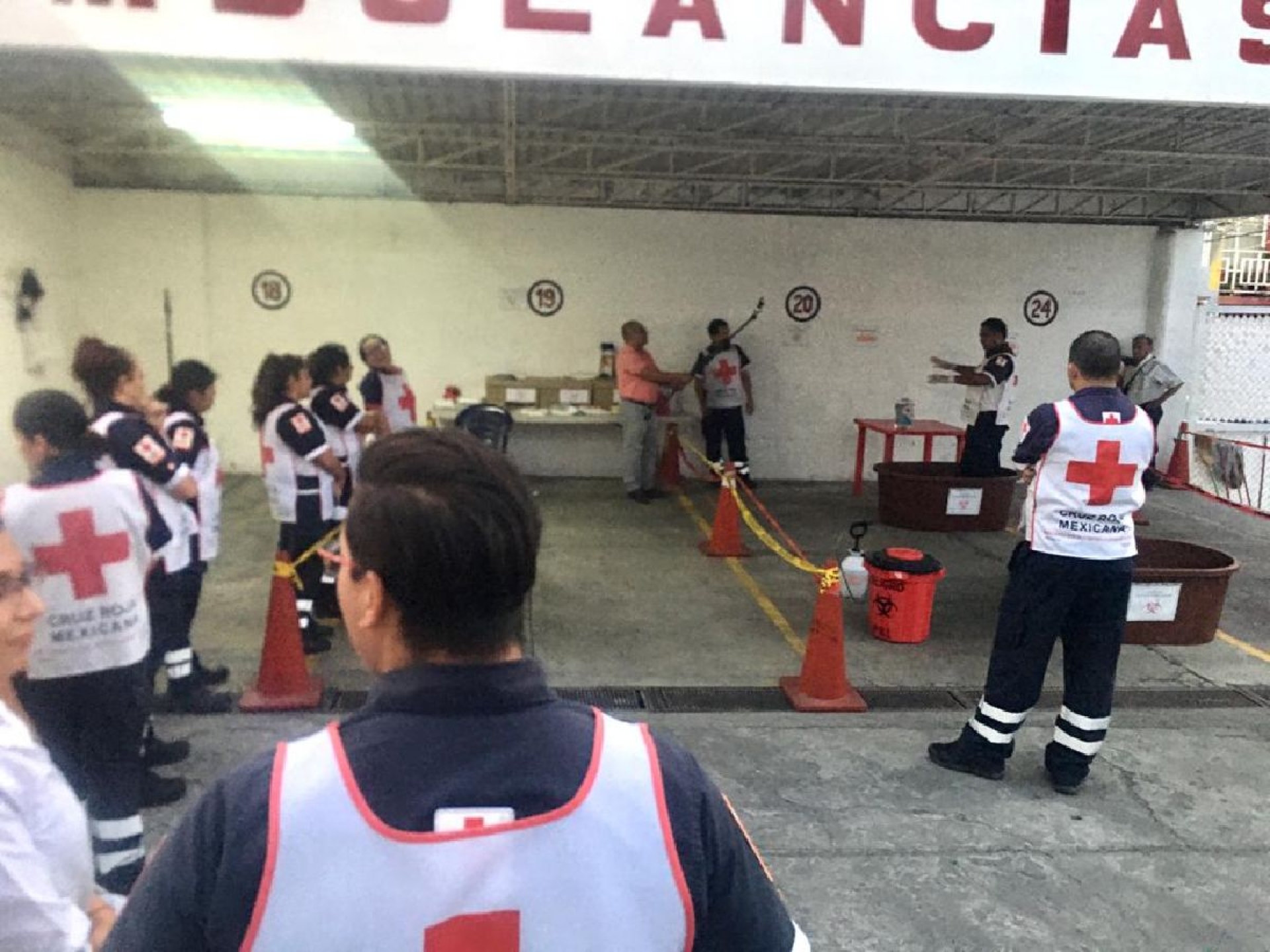 Capacita Cruz Roja a paramédicos para el traslado de pacientes con Covid-19