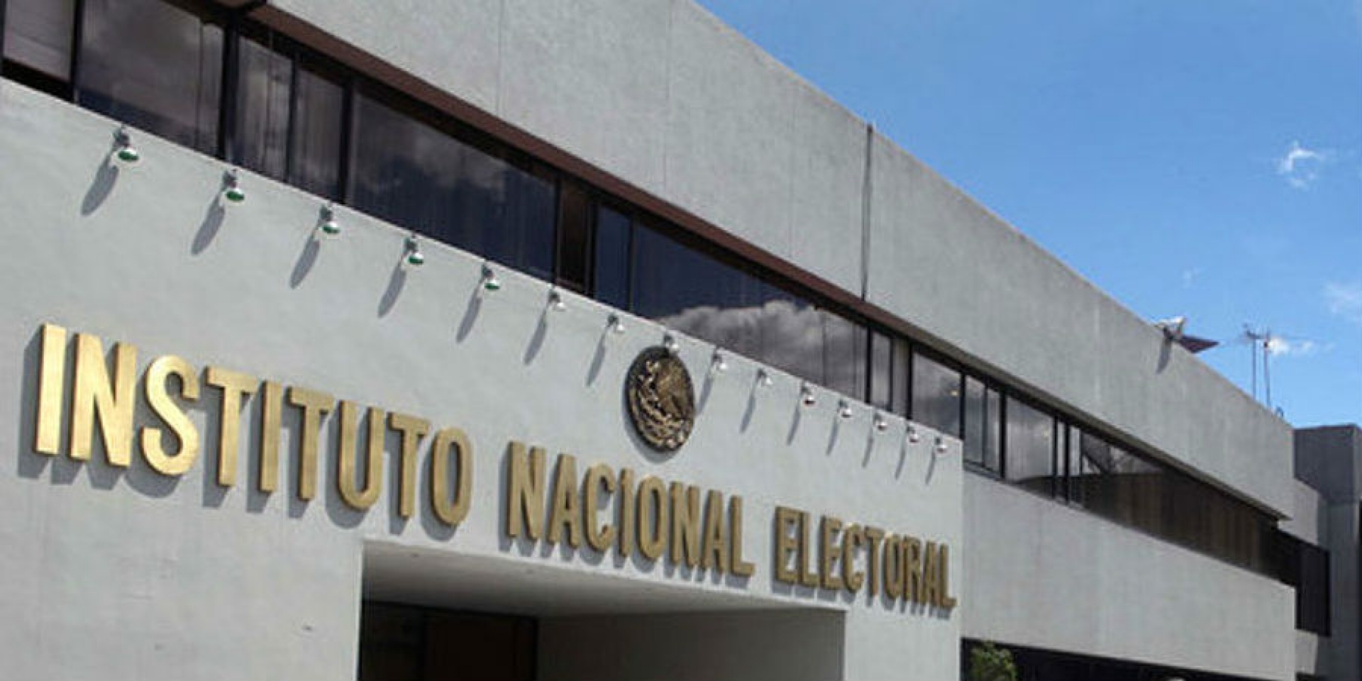 Emite INE declaratoria de desaparición de PES y Panal
