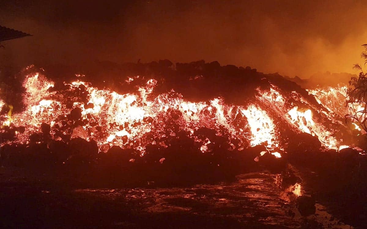 Erupción de volcán Nyiragongo amenaza con arrasar dos países en África