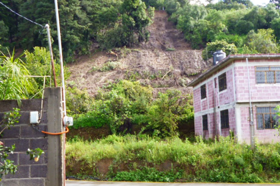 Podrían registrarse más derrumbes en Tetela del Volcán