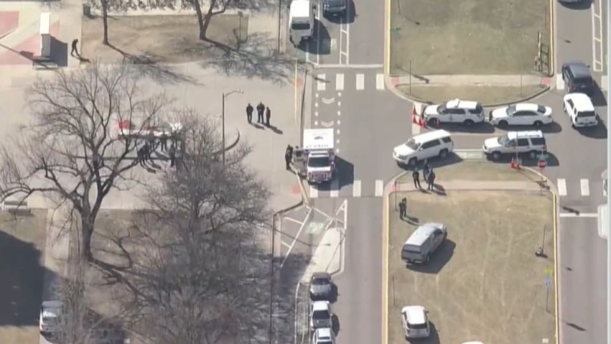 Alerta en Colorado: un tiroteo en escuela secundaria de Denver deja dos heridos