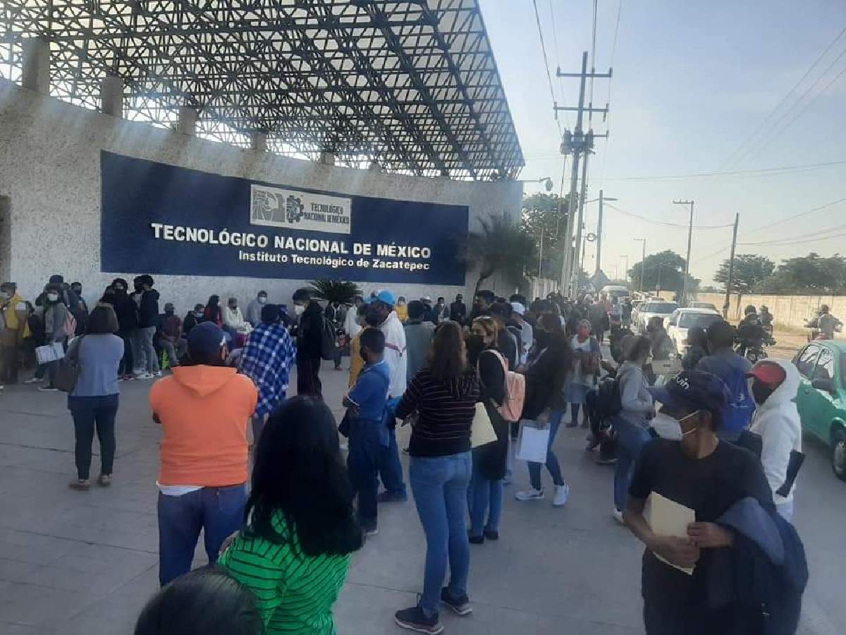 Más de seis mil adolescentes del sur reciben primera dosis anticovid