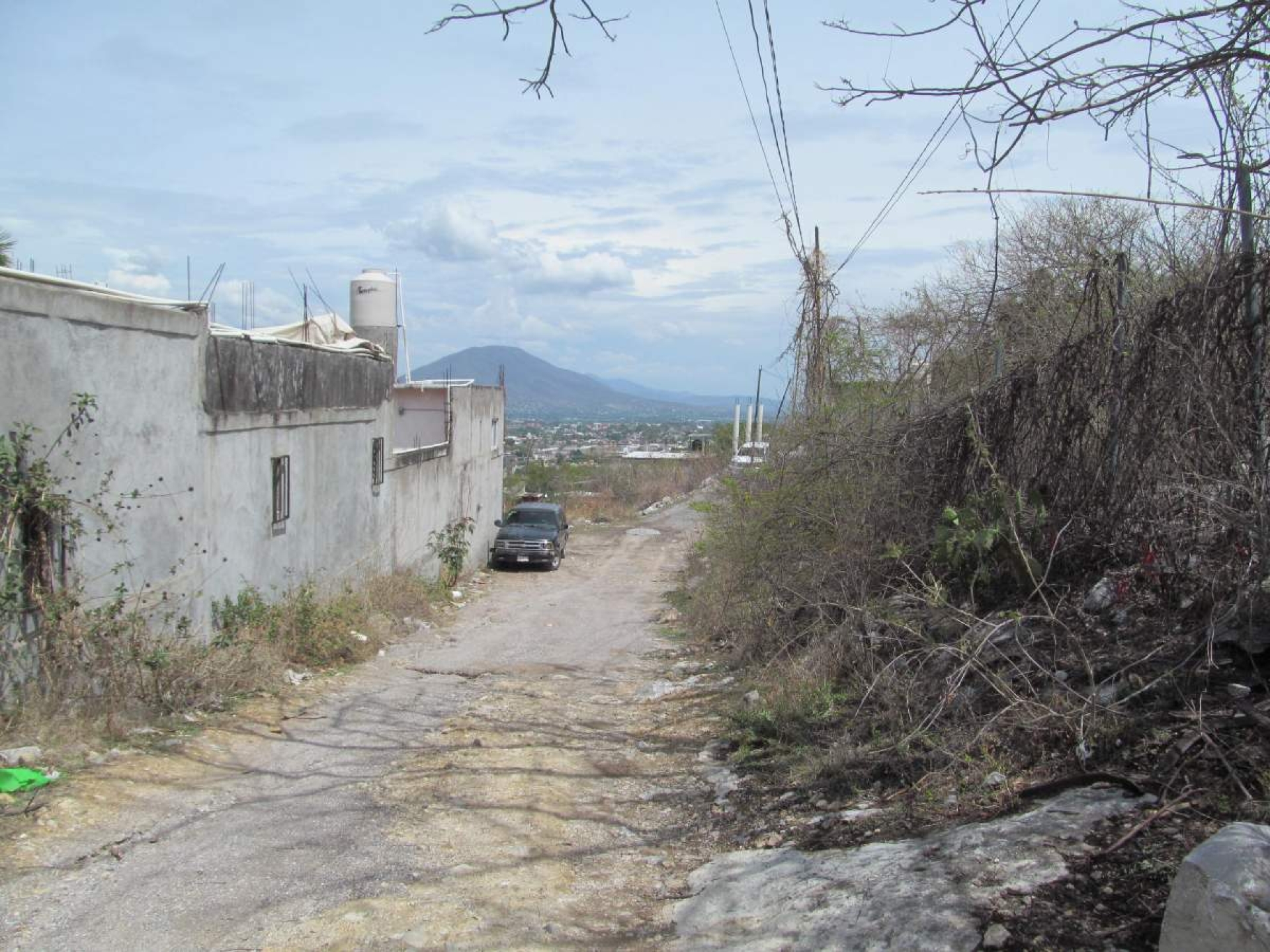 Se quejan vecinos de Zacatepec que pagan más y reciben menos agua
