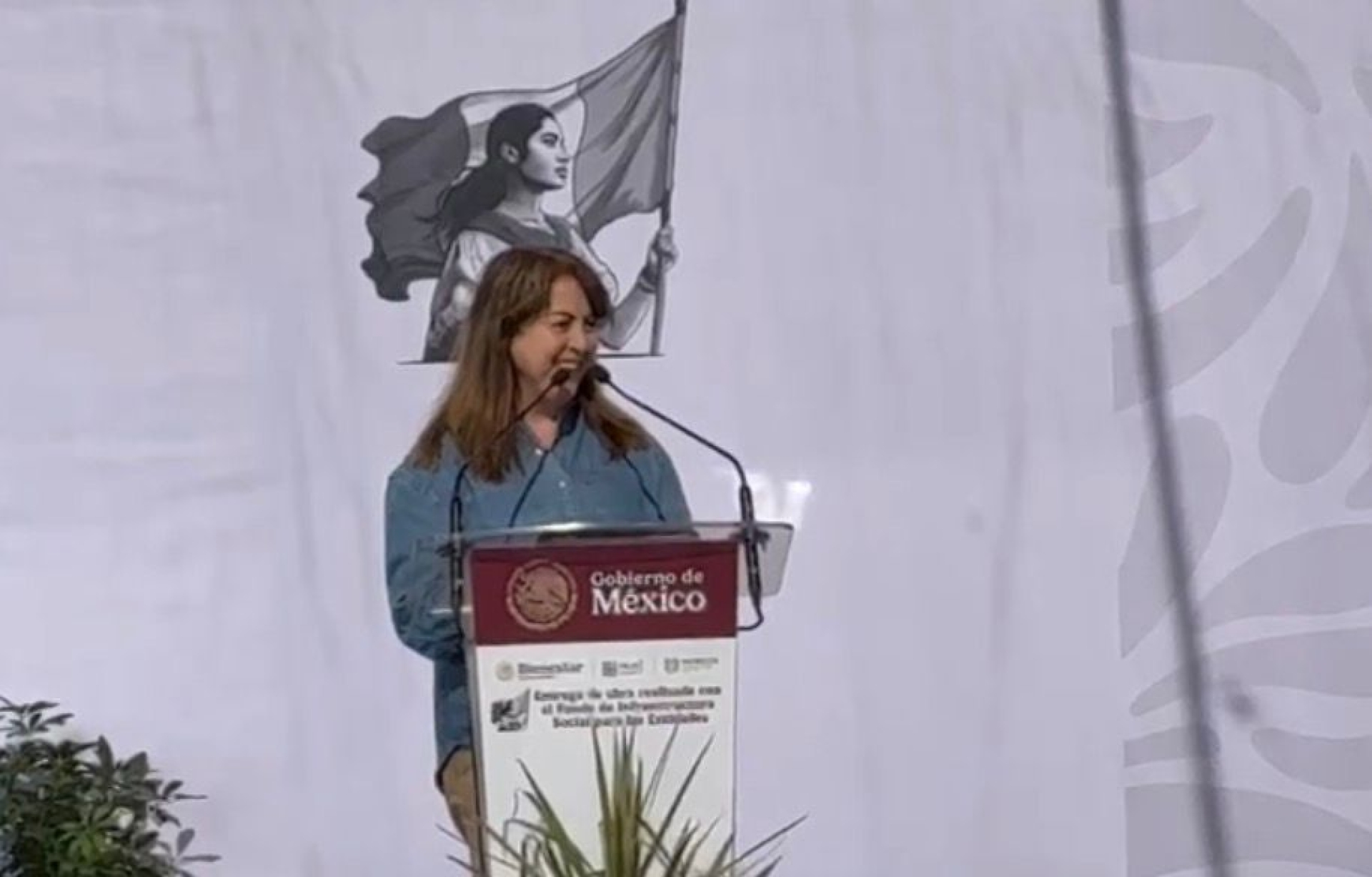 Inaugura gobernadora construcción de red de distribución de agua potable en Las Minas, en Atlatlahucan
