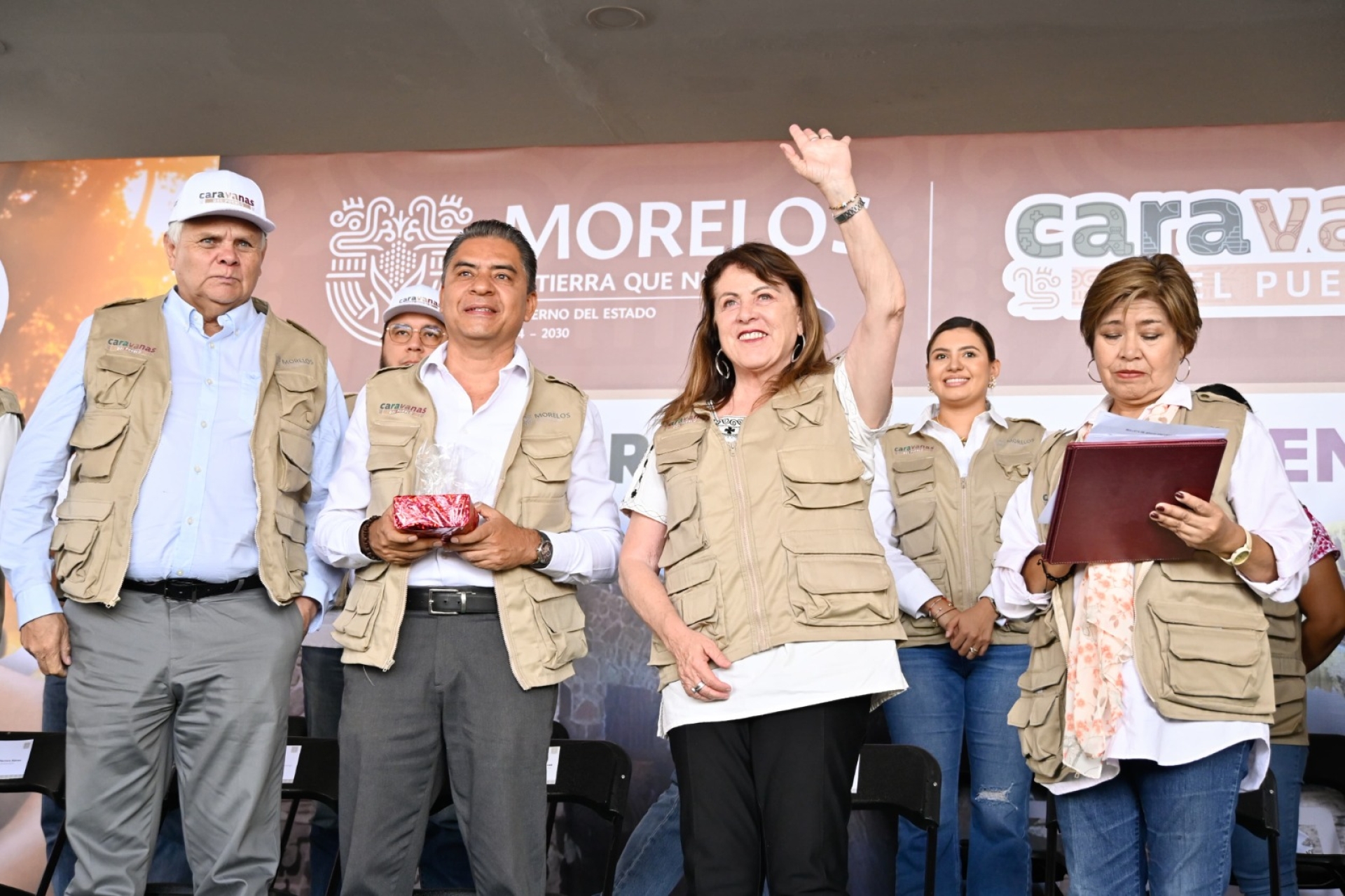 Acerca Margarita González a morelenses justicia social y bienestar con el programa 'Caravanas del Pueblo'