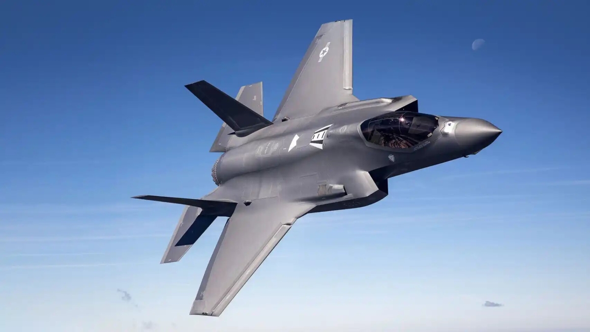 Buscan caza F-35 desaparececido en Carolina del Sur tras 'percance' en el aire