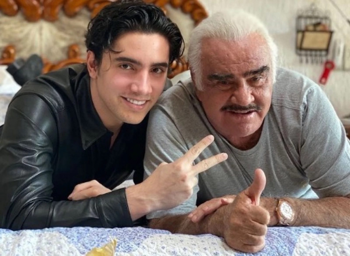 Alex Fernández aclara por qué canceló su boda, pero no la gira con su papá
