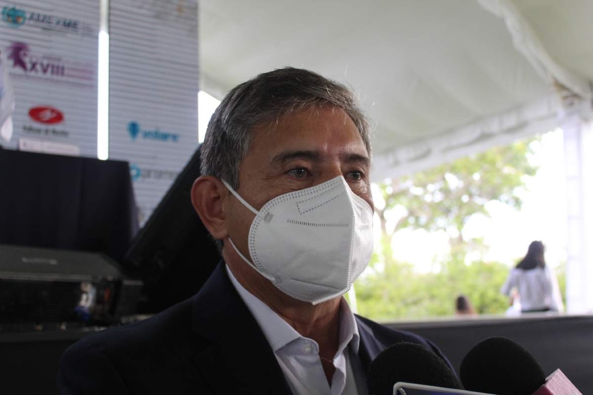 Recorre Urióstegui oficinas de alcaldía