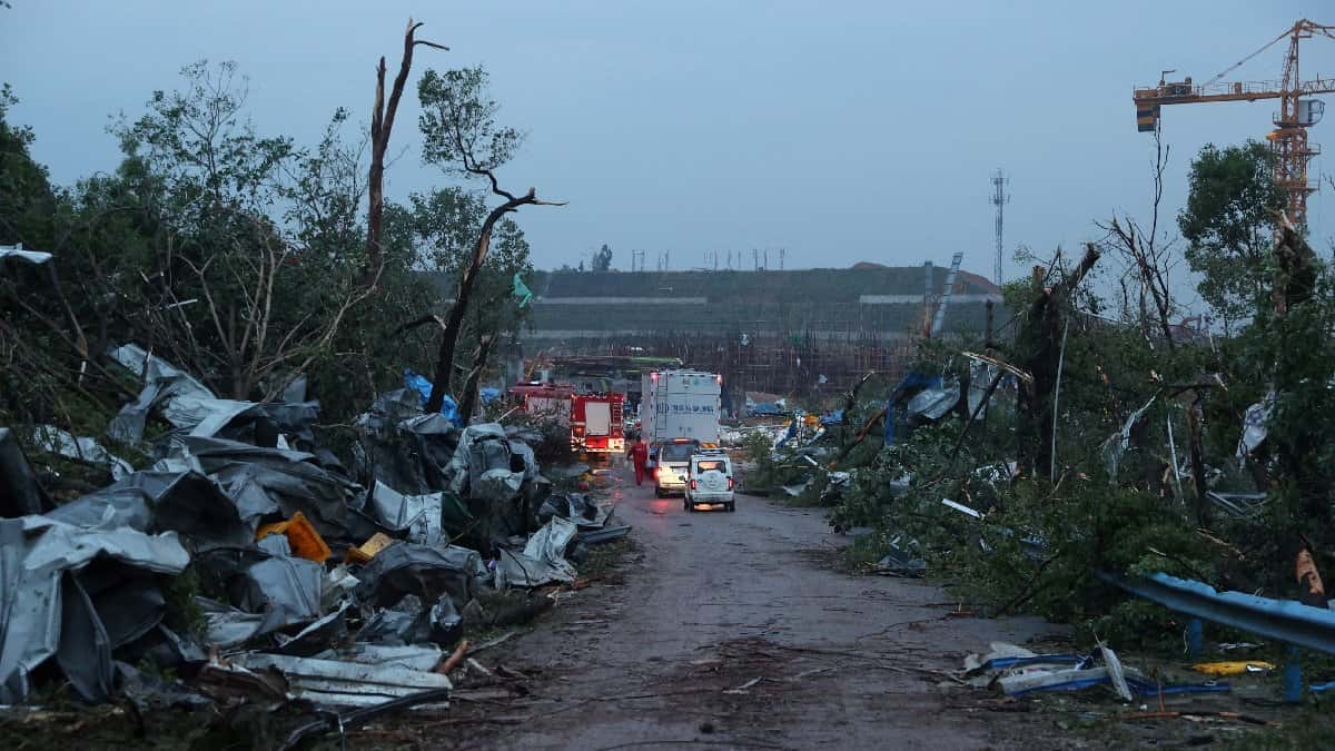 Dos tornados azotan centro y este de China