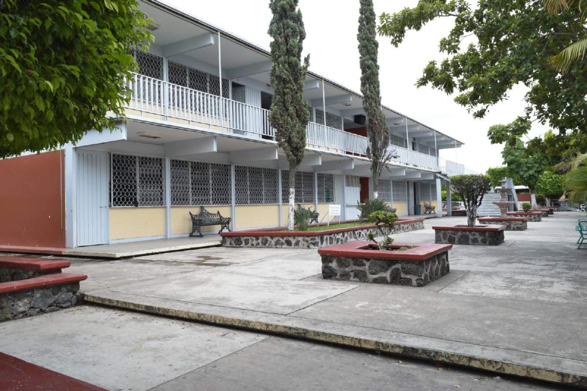 Regresarán maestros a escuelas el 21 de agosto