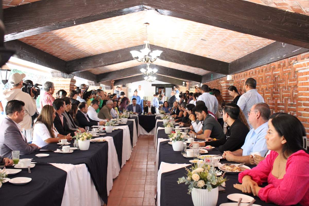 Intereses confrontan a G-15 por control del Congreso