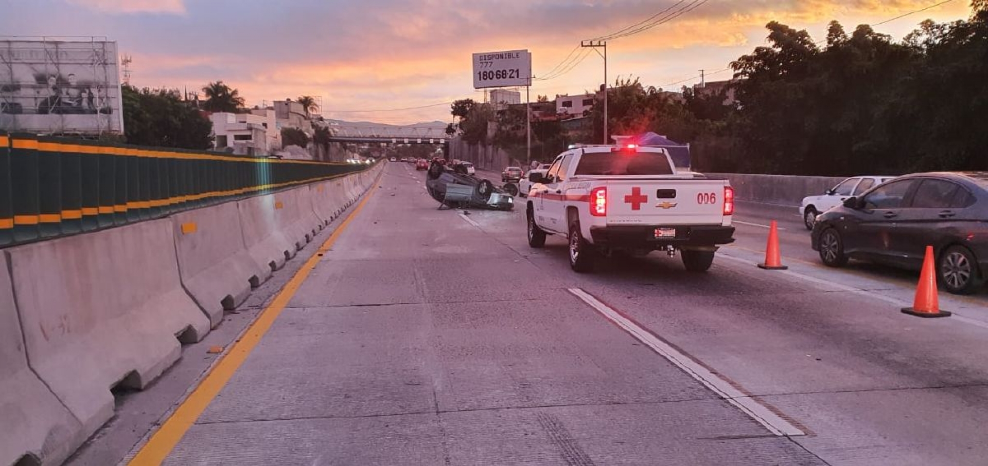 Se registra carambola en el Paso Exprés