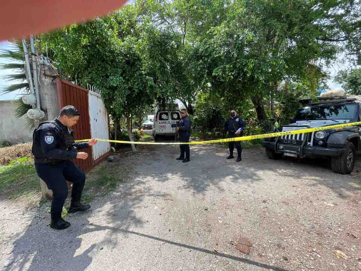 Matan a un campesino afuera de su casa