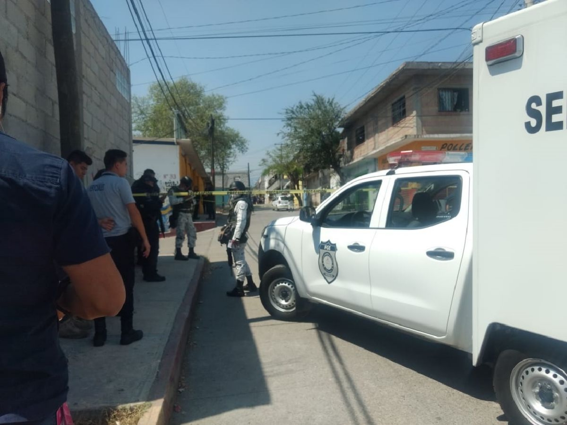 Acribillan a un taxista mientras hablaba por teléfono