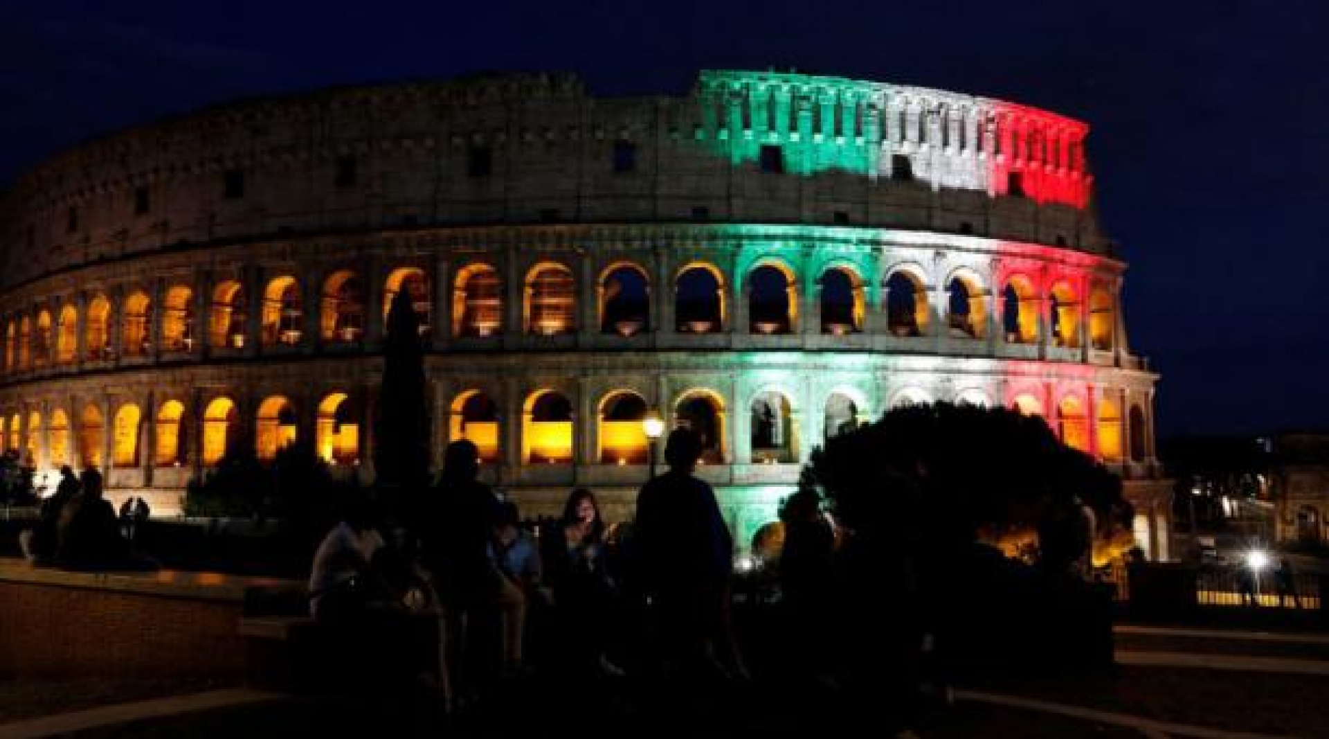 Italia vuelve a confinamiento por rebrote de COVID-19