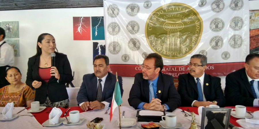 Se reúnen abogados con el alcalde de Cuernavaca; solicitan el cambio de designación de una calle