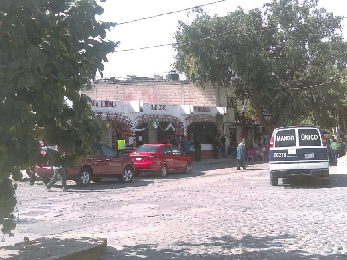 Sujeto enloquece y toma como rehenes a ejidatarios en San José