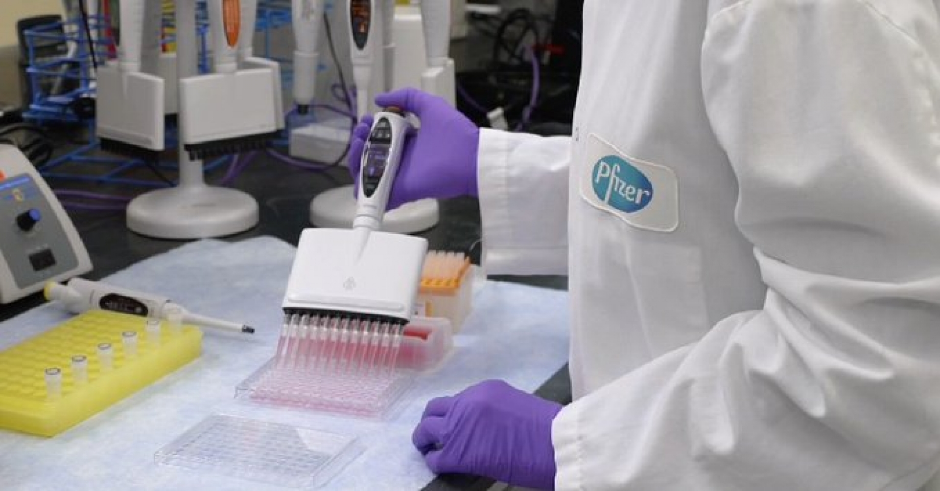 Pfizer reporta 90% de eficacia en su vacuna COVID-19