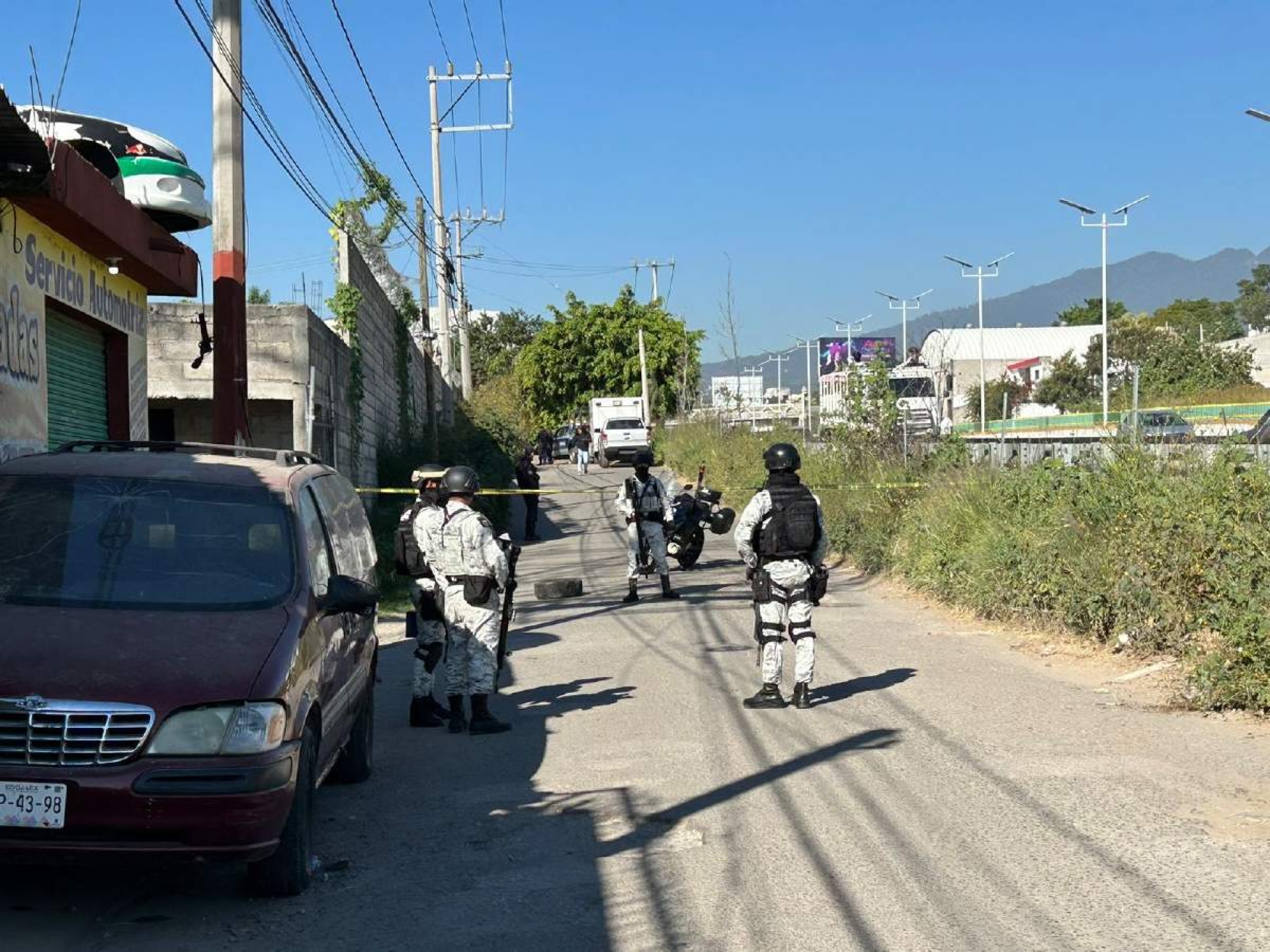 Dejan un cadáver encobijado en la colonia Loma Bonita