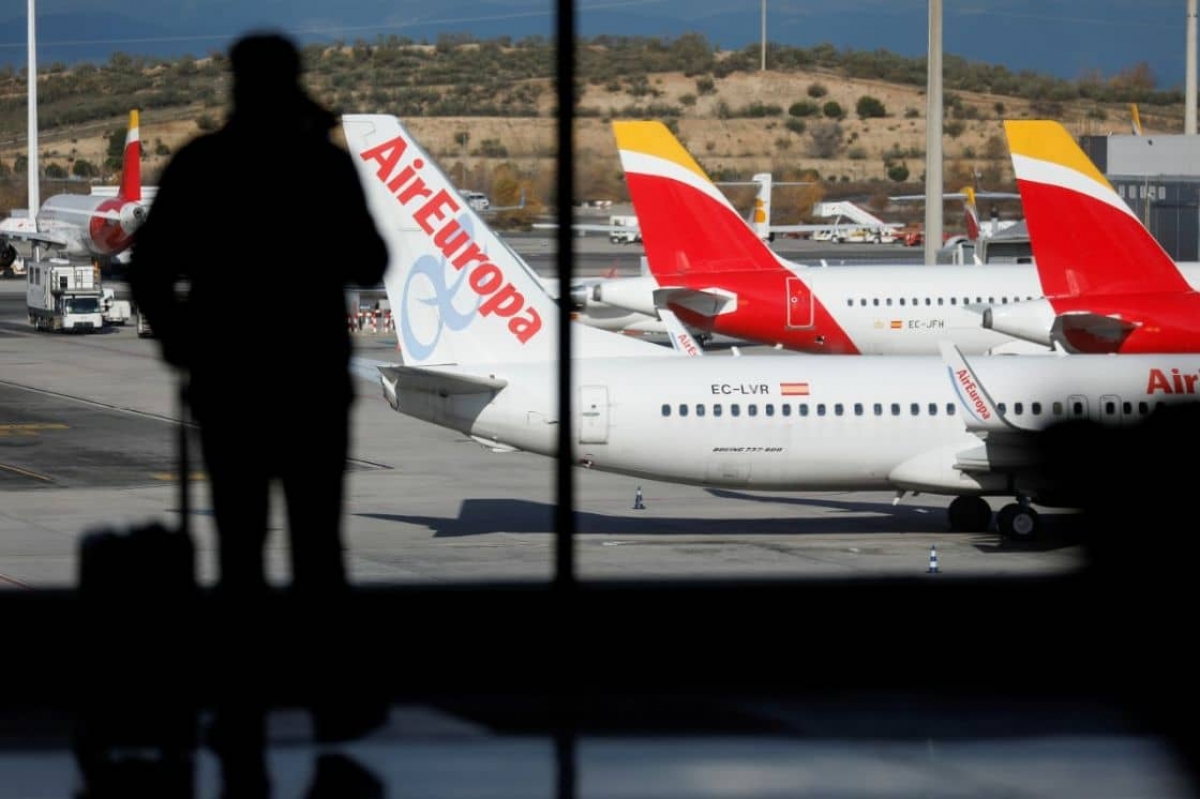 Mexicanos vacunados contra COVID-19 ya pueden viajar a España por turismo