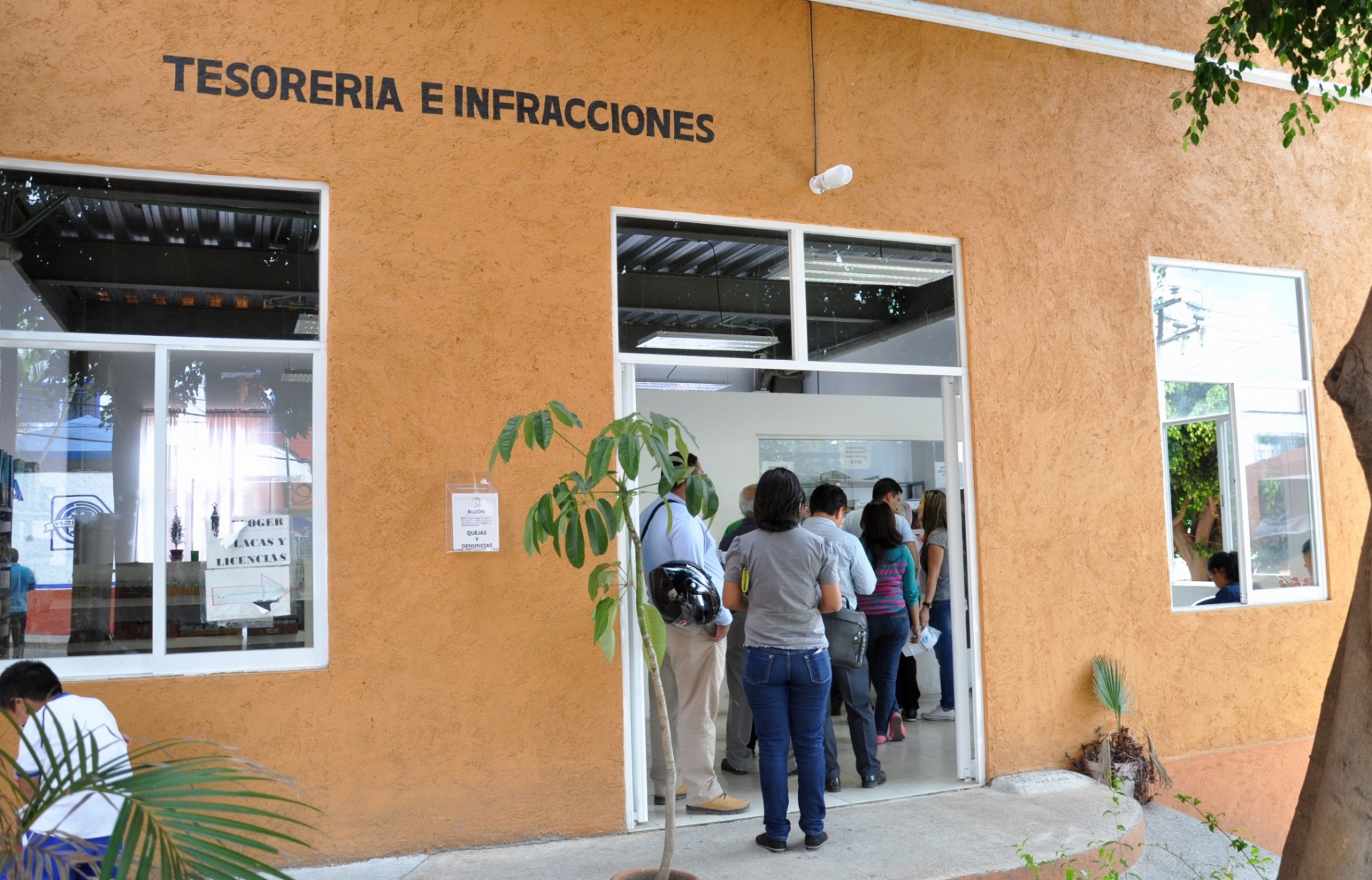 Hasta fin de mes comercios pueden pagar refrendo