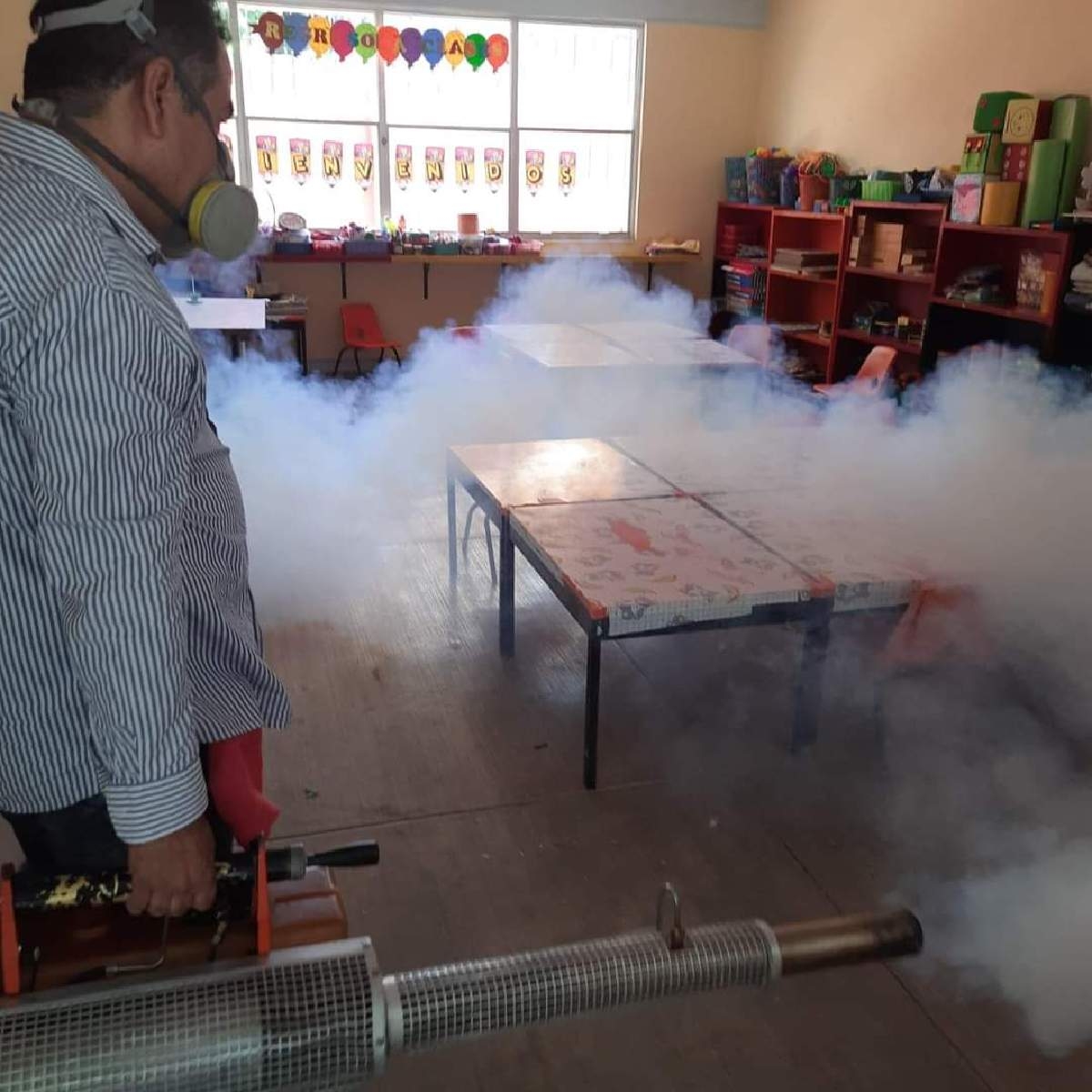 Realizan nebulizaciones en escuelas de Mazatepec